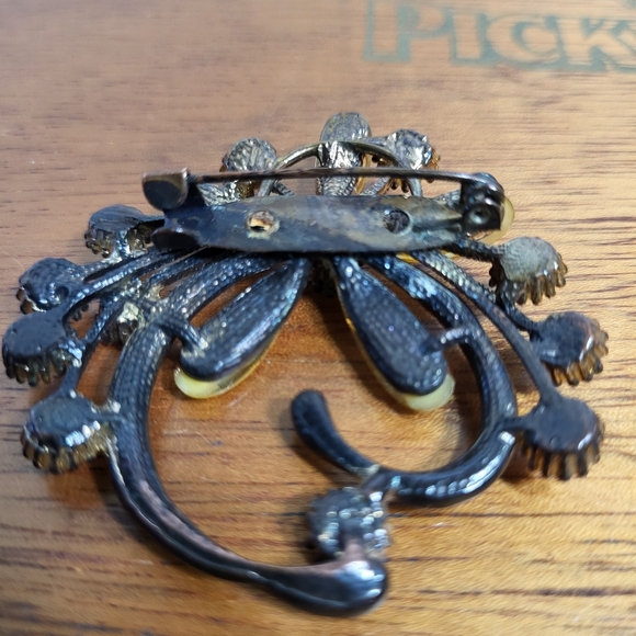 Vintage Lemon Yellow Glass and Aurora Borealis Stone Floral Brooch - Picture 8 of 16